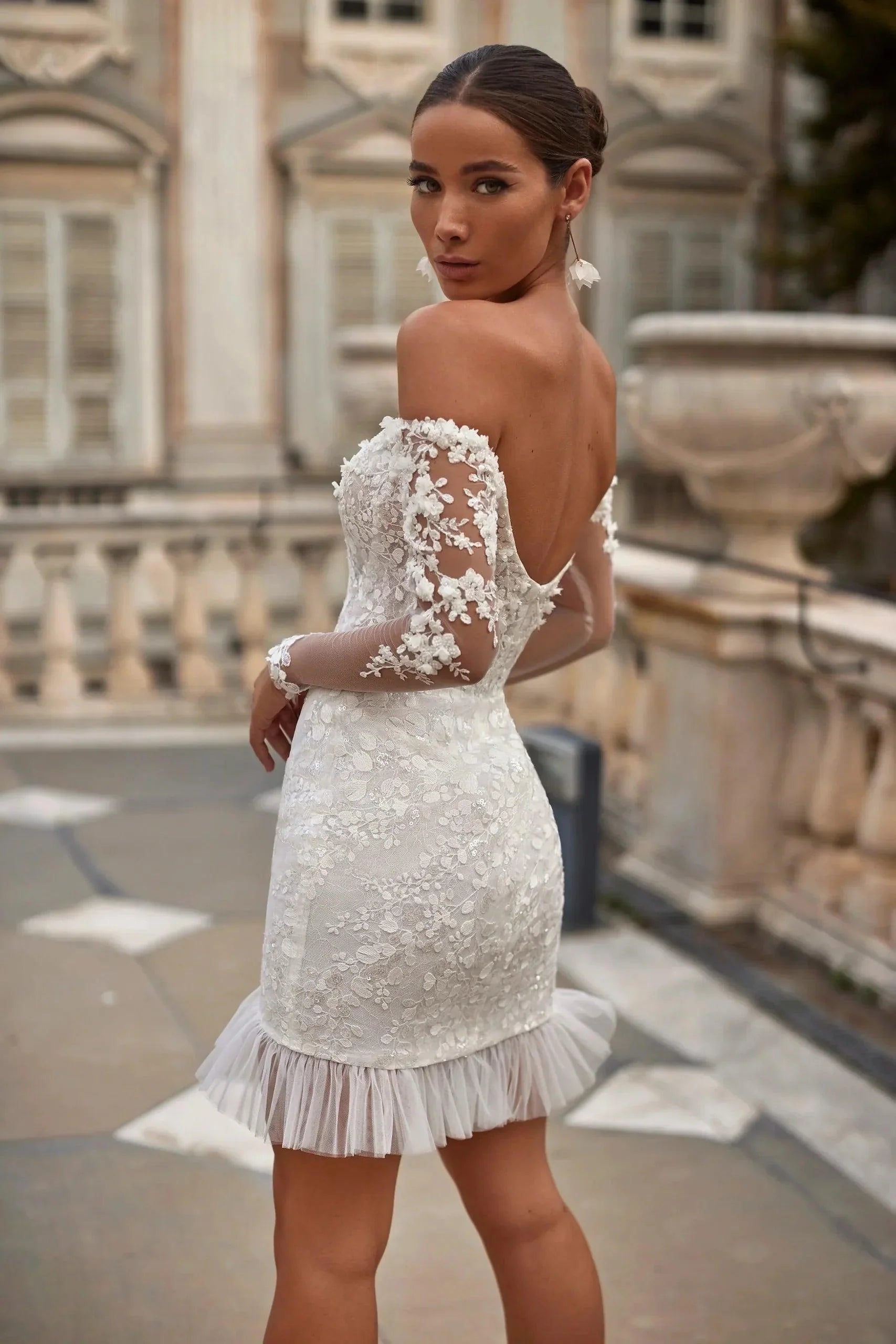 Short Wedding Dress with Off-the-Shoulder Long Sleeves and a Detachable A-Line Skirt with train Vestido De Novia Mermaid Princess Court Train Satin Modern White Sleeves Bridal Gowns Satin