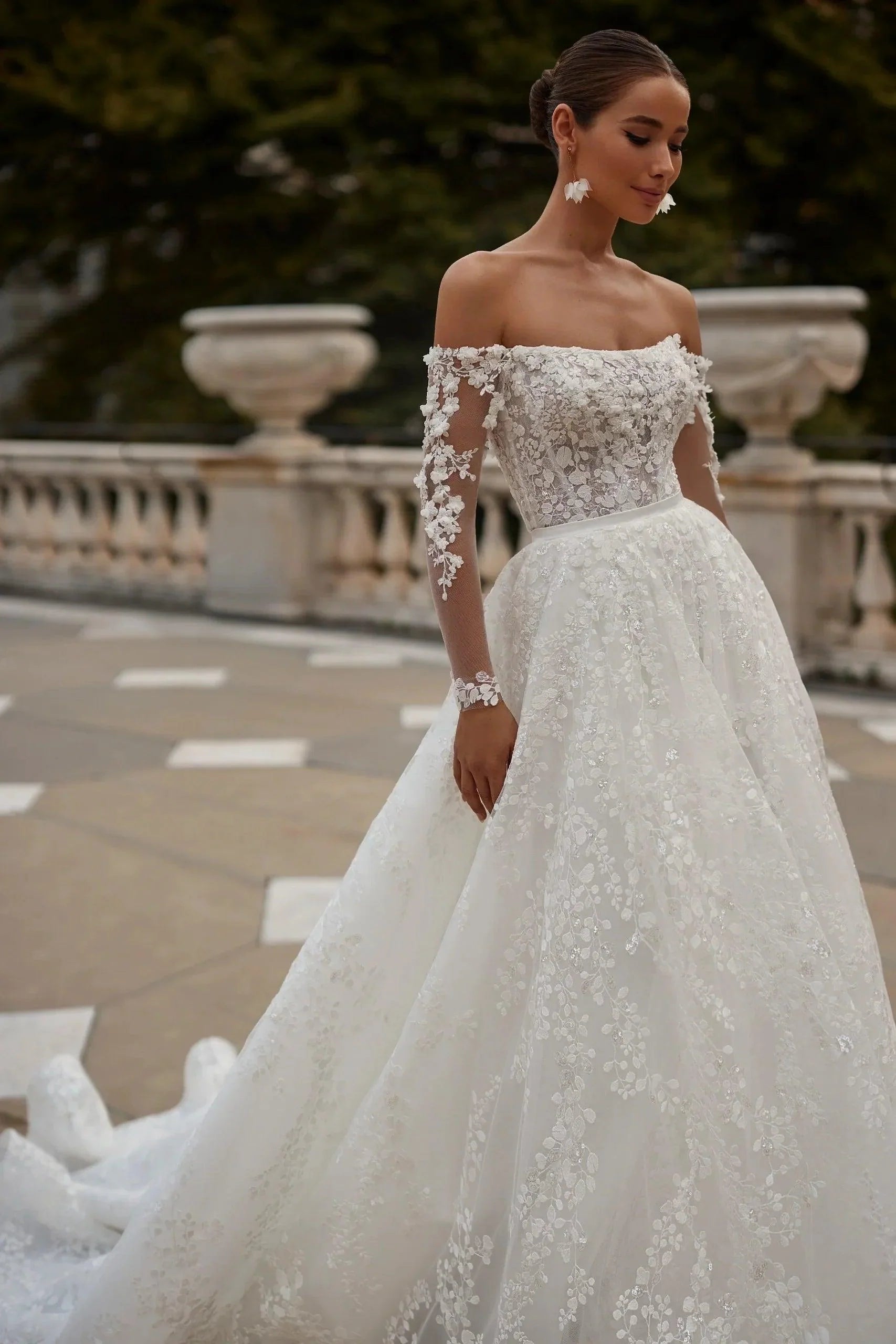 Short Wedding Dress with Off-the-Shoulder Long Sleeves and a Detachable A-Line Skirt with train Vestido De Novia Mermaid Princess Court Train Satin Modern White Sleeves Bridal Gowns Satin