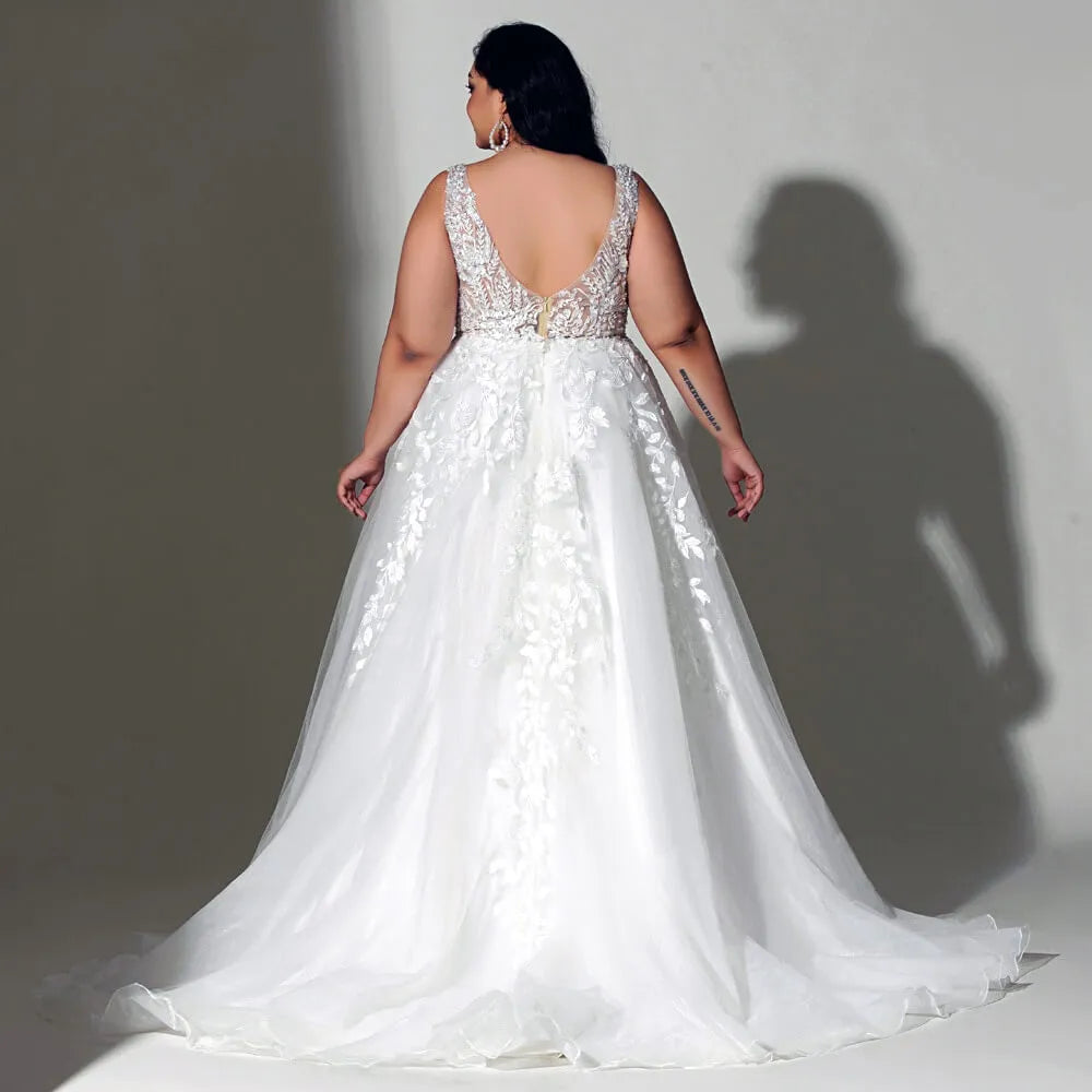 Lace Boho Wedding Dresses For Plus Size Women Bride Sleeveless A Line Ivory V Neck White Curve Bridal Gown Boho Plus Size