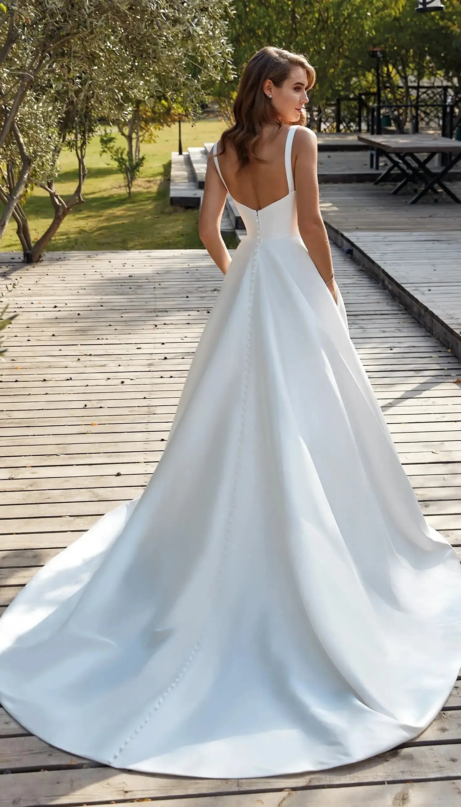 Civil V-Neck Wedding Dresses Square Collar Satin Bridal Gowns A-line Backless Buttons Bride Party Spaghetti Straps Satin