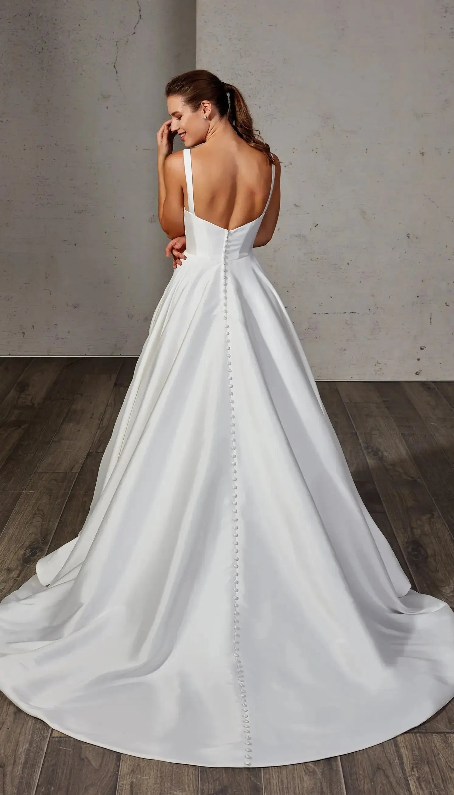 Civil V-Neck Wedding Dresses Square Collar Satin Bridal Gowns A-line Backless Buttons Bride Party Spaghetti Straps Satin
