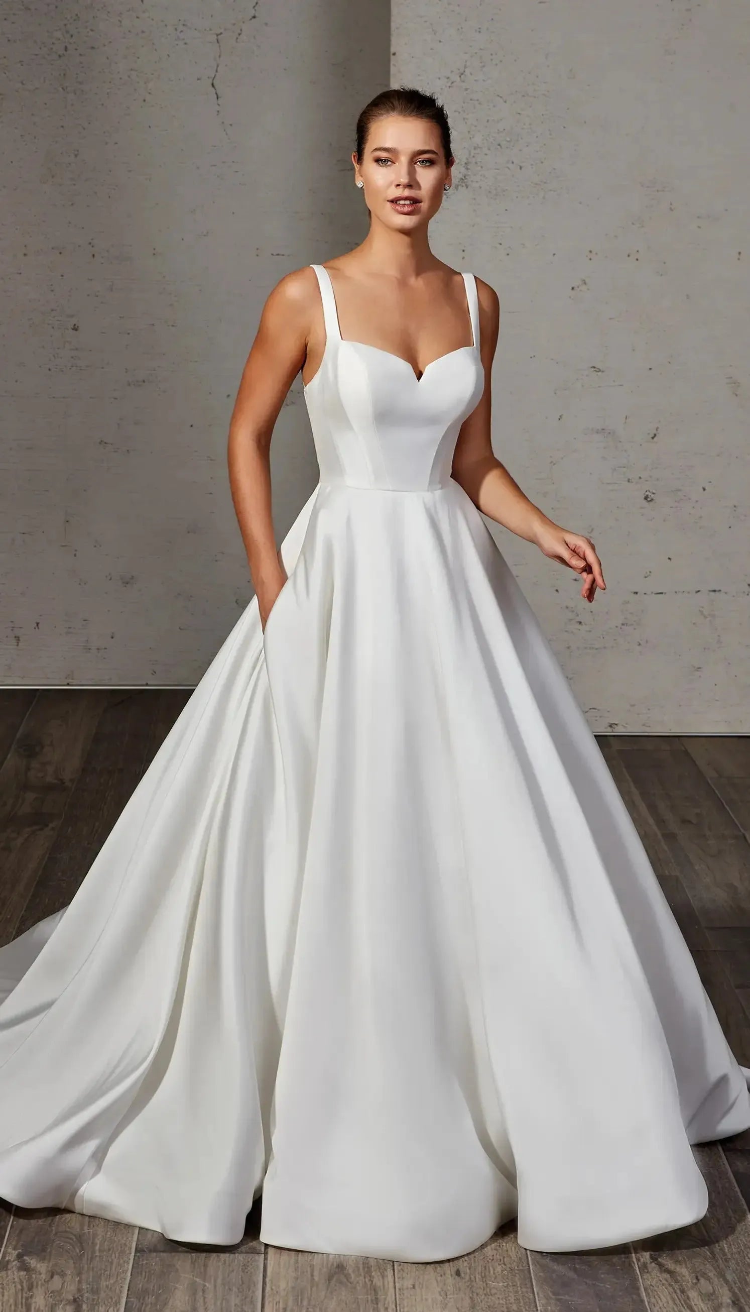Civil V-Neck Wedding Dresses Square Collar Satin Bridal Gowns A-line Backless Buttons Bride Party Spaghetti Straps Satin
