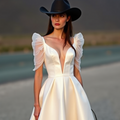 Short Mini Wedding Dress for Modern Brides Wanting a Chic Look